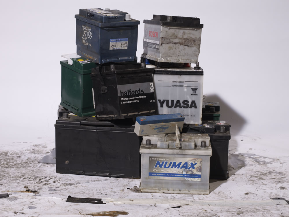 همه چیزی که نیاز است درباره بازیافت باتری ماشین قدیمی باید بدونید